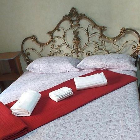 Appartamento Self Check-In Parma Zewnętrze zdjęcie